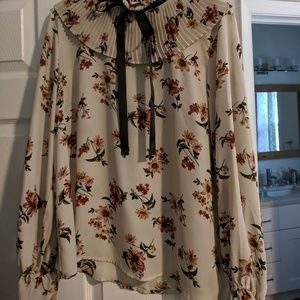 Floral Flowly Blouse
